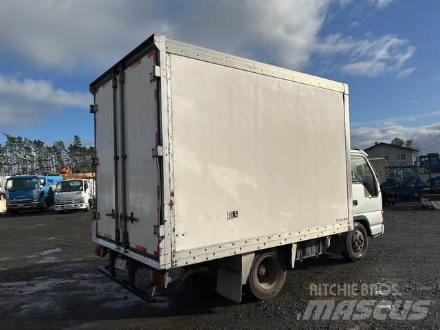 Isuzu NKR300s Utilaje construcții - Altele