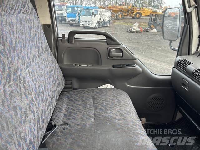 Isuzu NKR300s Utilaje construcții - Altele