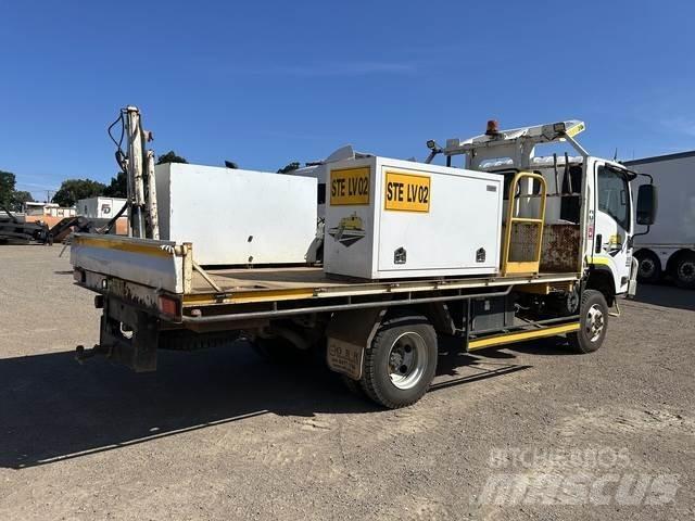 Isuzu NPS 300 Camioane cu macara