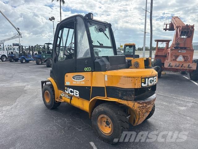 JCB 35D 4X4 T4 Stivuitoare telescopice