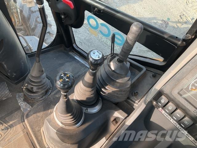 JCB 3DX Buldoexcavatoare