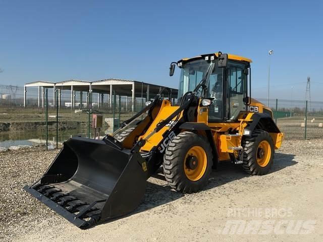 JCB 411 S5 HT Incarcator pe pneuri