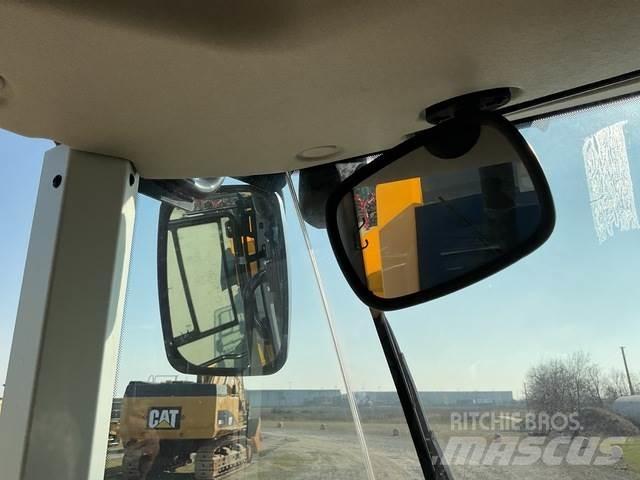 JCB 411 S5 HT Incarcator pe pneuri