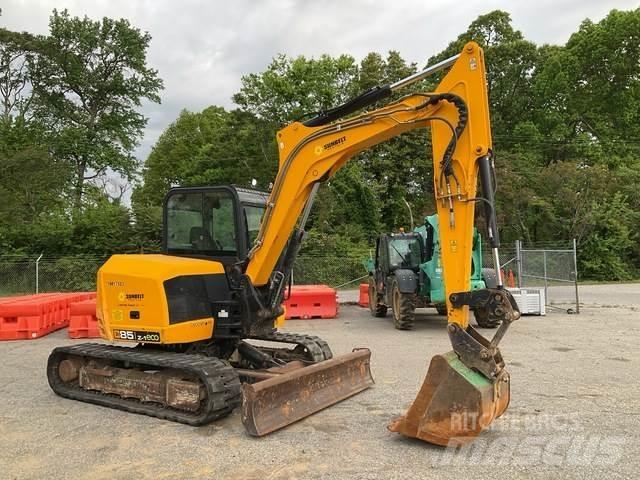 JCB 85Z Excavatoare pe șenile
