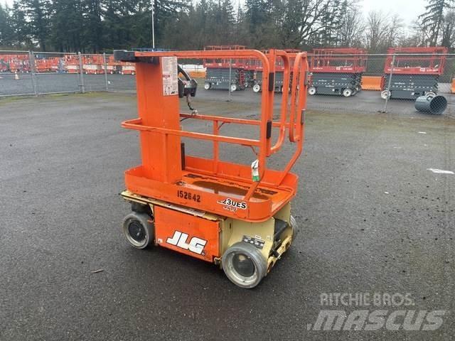 JLG 1230ES Ascensoare verticale catarg
