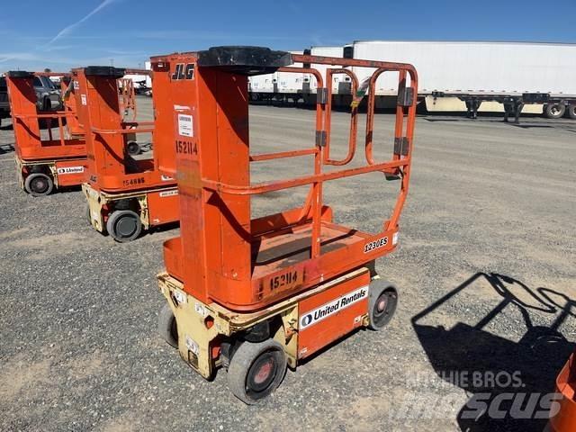 JLG 1230ES Ascensoare verticale catarg