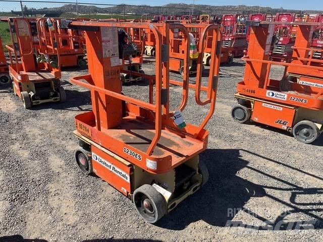 JLG 1230ES Ascensoare verticale catarg