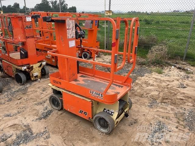 JLG 1230ES Ascensoare verticale catarg