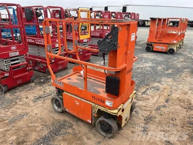 JLG 1230ES Ascensoare verticale catarg