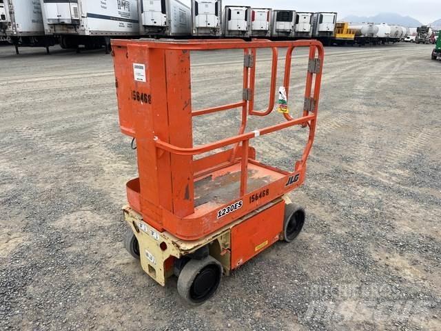 JLG 1230ES Ascensoare verticale catarg