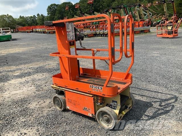 JLG 1230ES Ascensoare verticale catarg