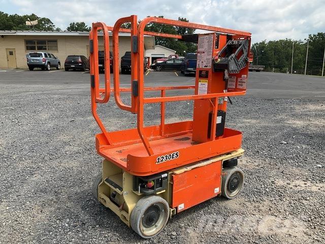 JLG 1230ES Ascensoare verticale catarg