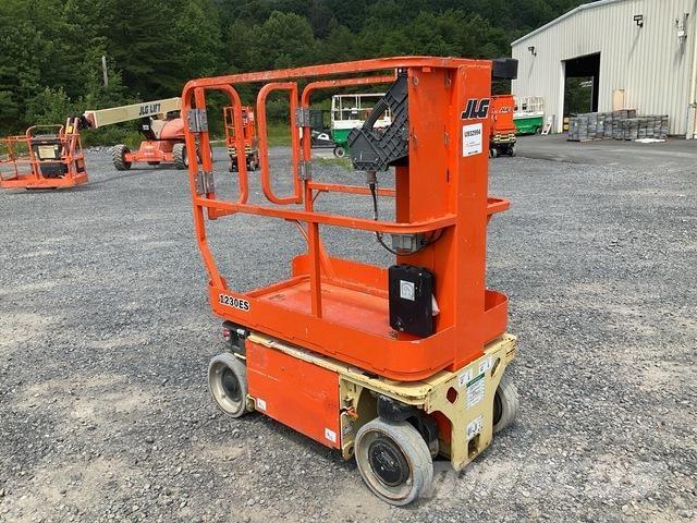 JLG 1230ES Ascensoare verticale catarg