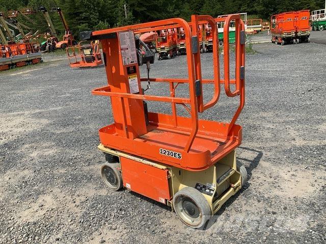 JLG 1230ES Ascensoare verticale catarg