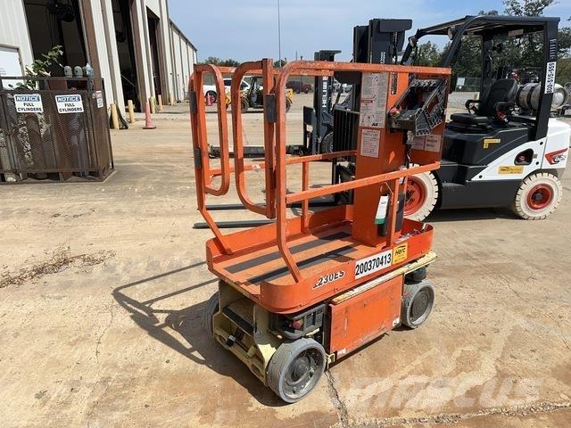 JLG 1230ES Ascensoare verticale catarg