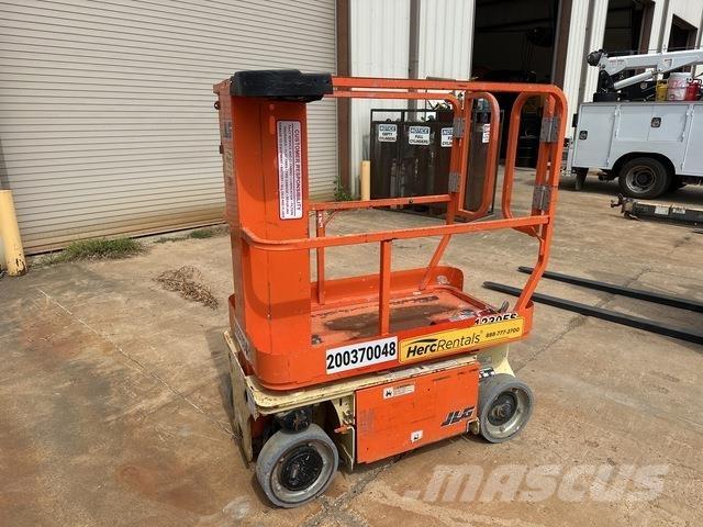 JLG 1230ES Ascensoare verticale catarg