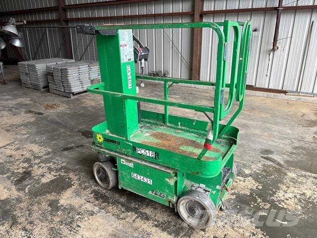 JLG 1230ES Ascensoare verticale catarg