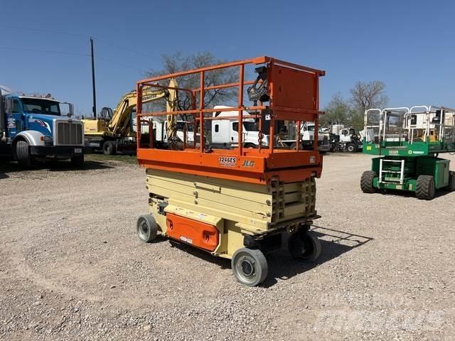 JLG 3246ES Platforme foarfeca