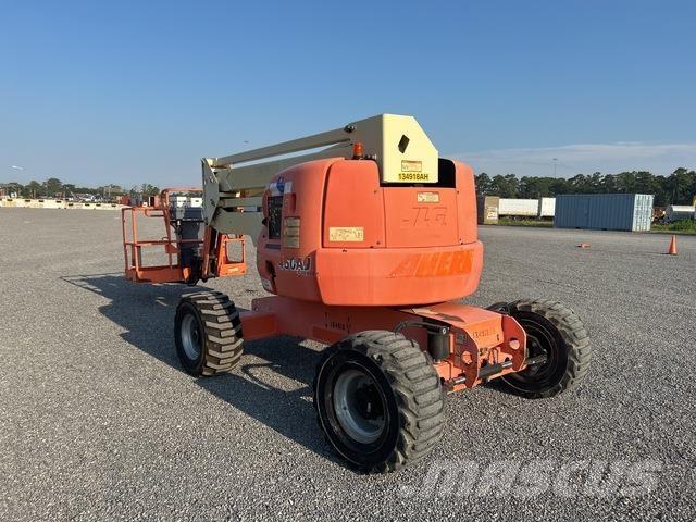 JLG 450AJ Nacele cu brat articulat