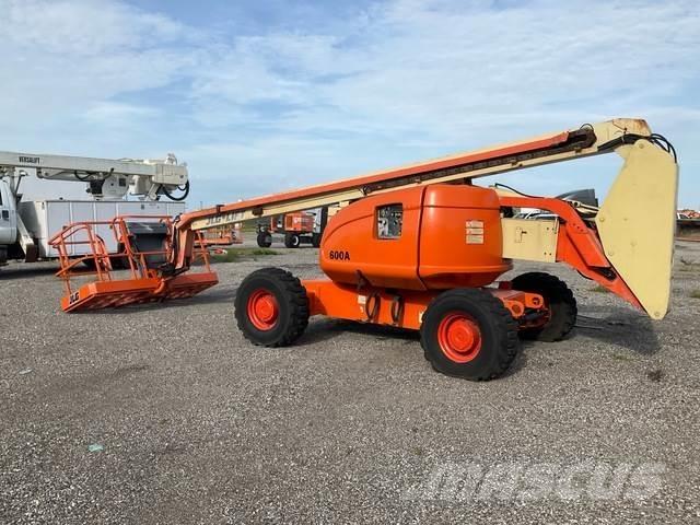 JLG 600A Nacele cu brat articulat