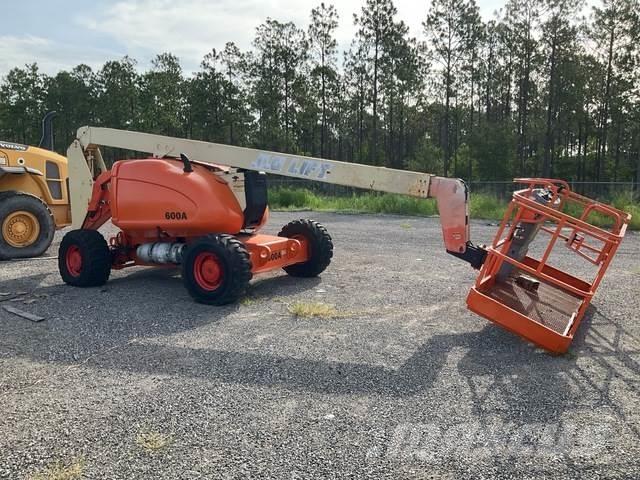 JLG 600A Nacele cu brat articulat