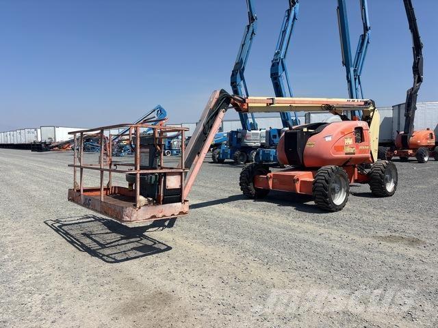 JLG 600AJ Nacele cu brat articulat