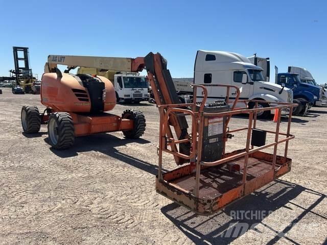 JLG 600AJ Nacele cu brat articulat