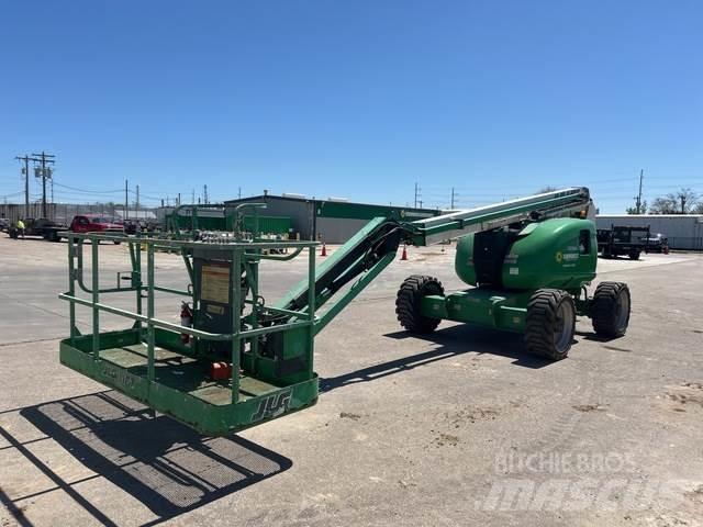 JLG 600AJ Nacele cu brat articulat