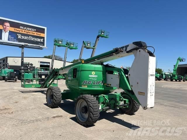 JLG 600AJ Nacele cu brat articulat