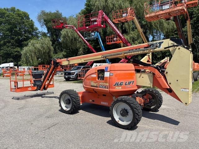 JLG 600AJ Nacele cu brat articulat