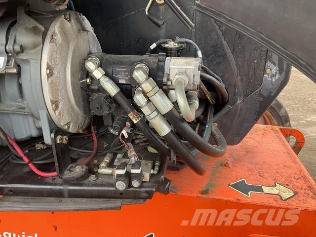 JLG 600AJ Nacele cu brat articulat