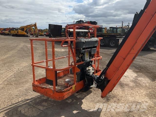 JLG 600AJ Nacele cu brat articulat