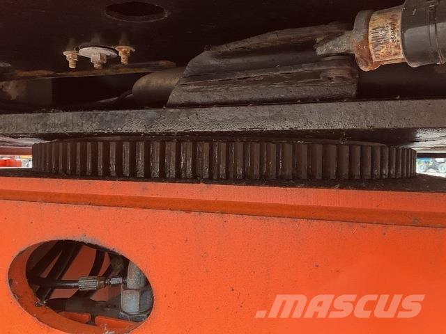 JLG 600AJ Nacele cu brat articulat