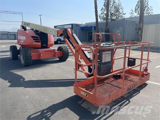 JLG 600AJ Nacele cu brat articulat