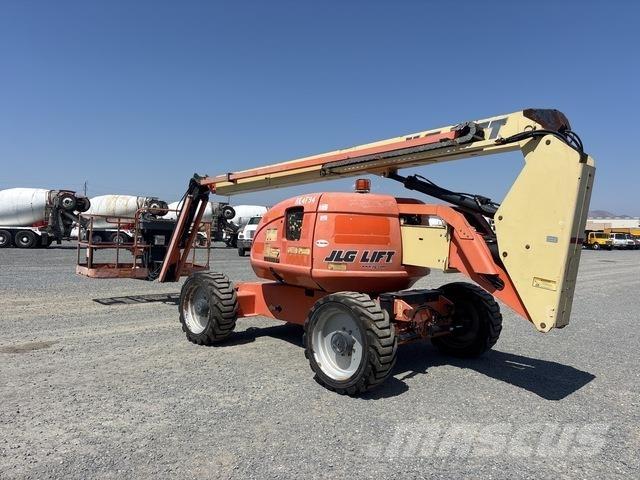 JLG 600AJ Nacele cu brat articulat