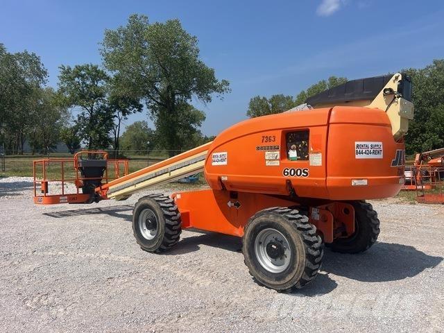 JLG 600S Nacele cu brat telescopic