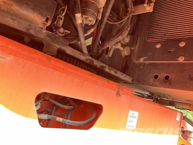 JLG 660SJ Nacele cu brat telescopic