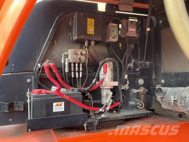 JLG 660SJ Nacele cu brat telescopic