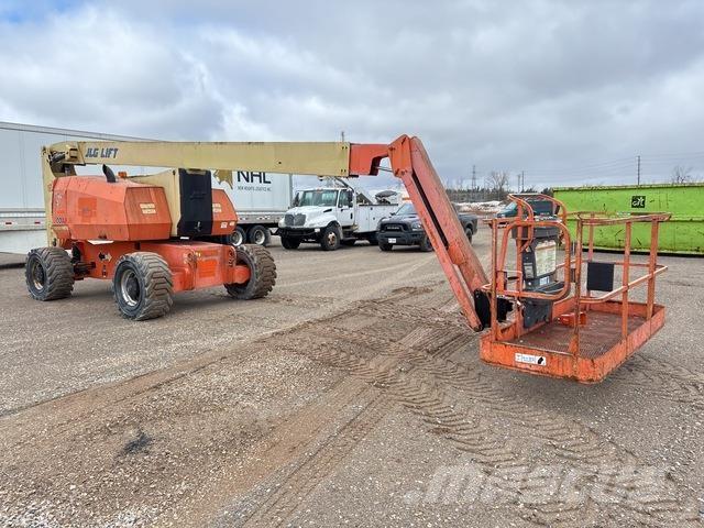 JLG 800 AJ Nacele cu brat articulat