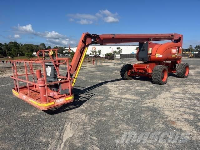 JLG 800 AJ Nacele cu brat articulat
