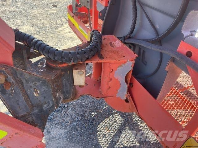 JLG 800 AJ Nacele cu brat articulat