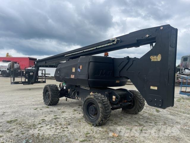 JLG 800A Nacele cu brat articulat