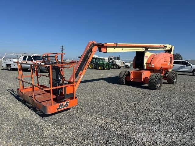 JLG 800AJ Nacele cu brat articulat
