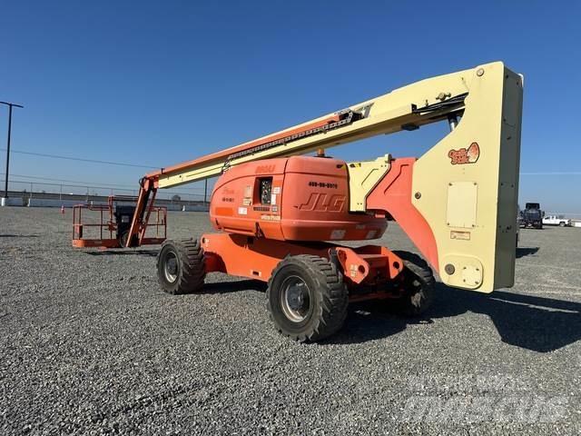 JLG 800AJ Nacele cu brat articulat