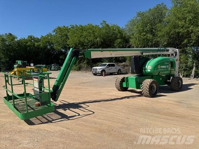 JLG 800AJ Nacele cu brat articulat