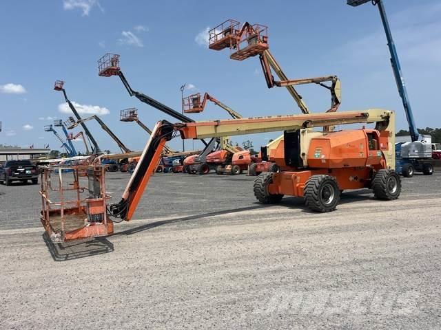 JLG 800AJ Nacele cu brat articulat