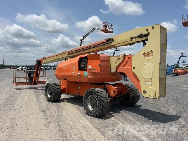 JLG 800AJ Nacele cu brat articulat