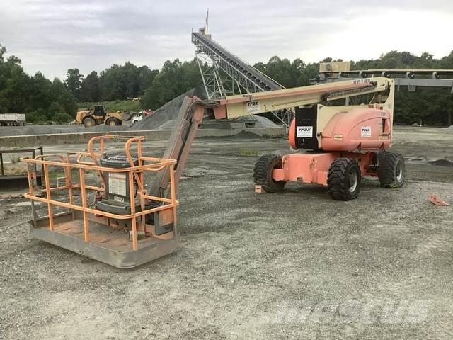 JLG 800AJ Nacele cu brat articulat