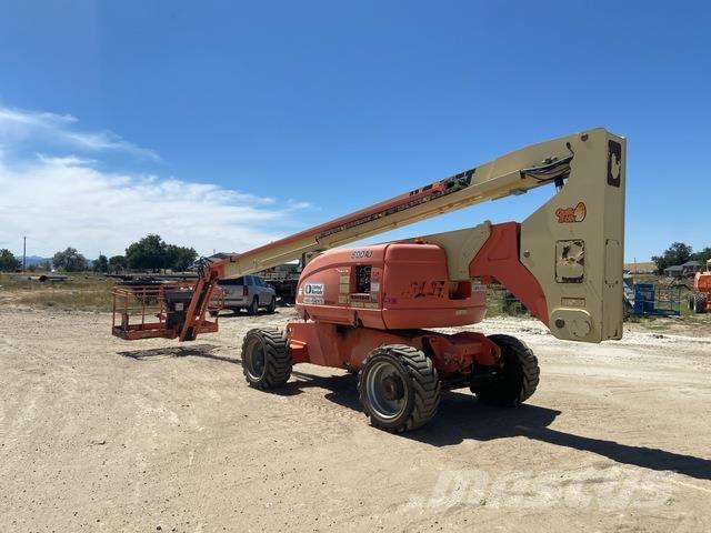 JLG 800AJ Nacele cu brat articulat