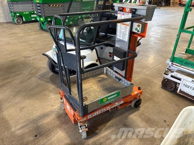 JLG 830P Ascensoare verticale catarg